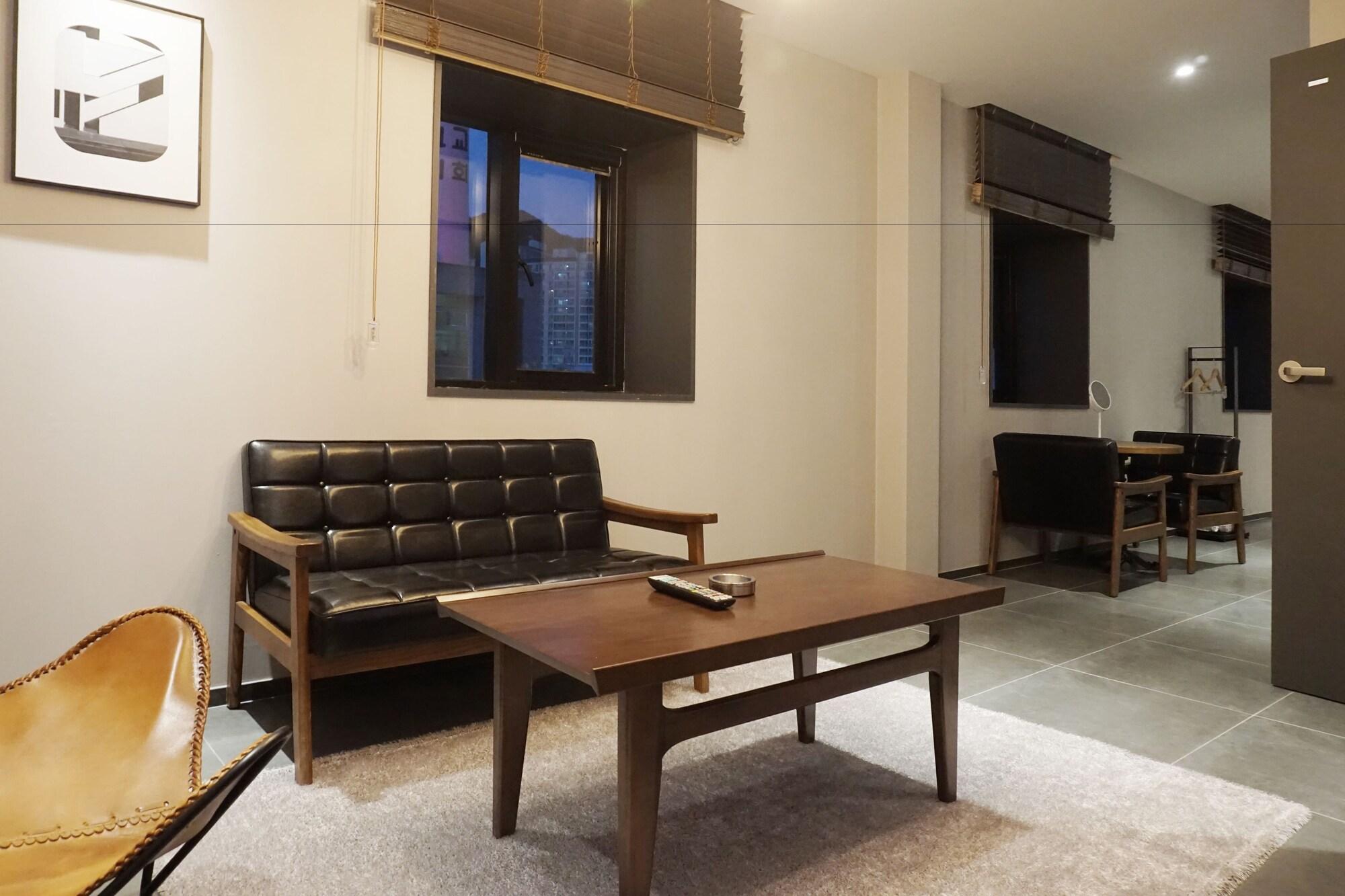 Brown Dot Hotel Changwon Luaran gambar