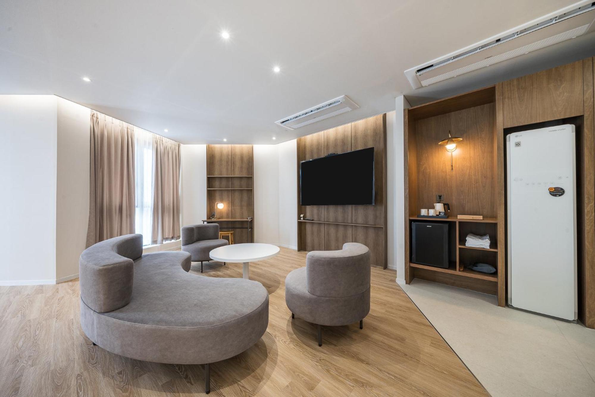Brown Dot Hotel Changwon Luaran gambar