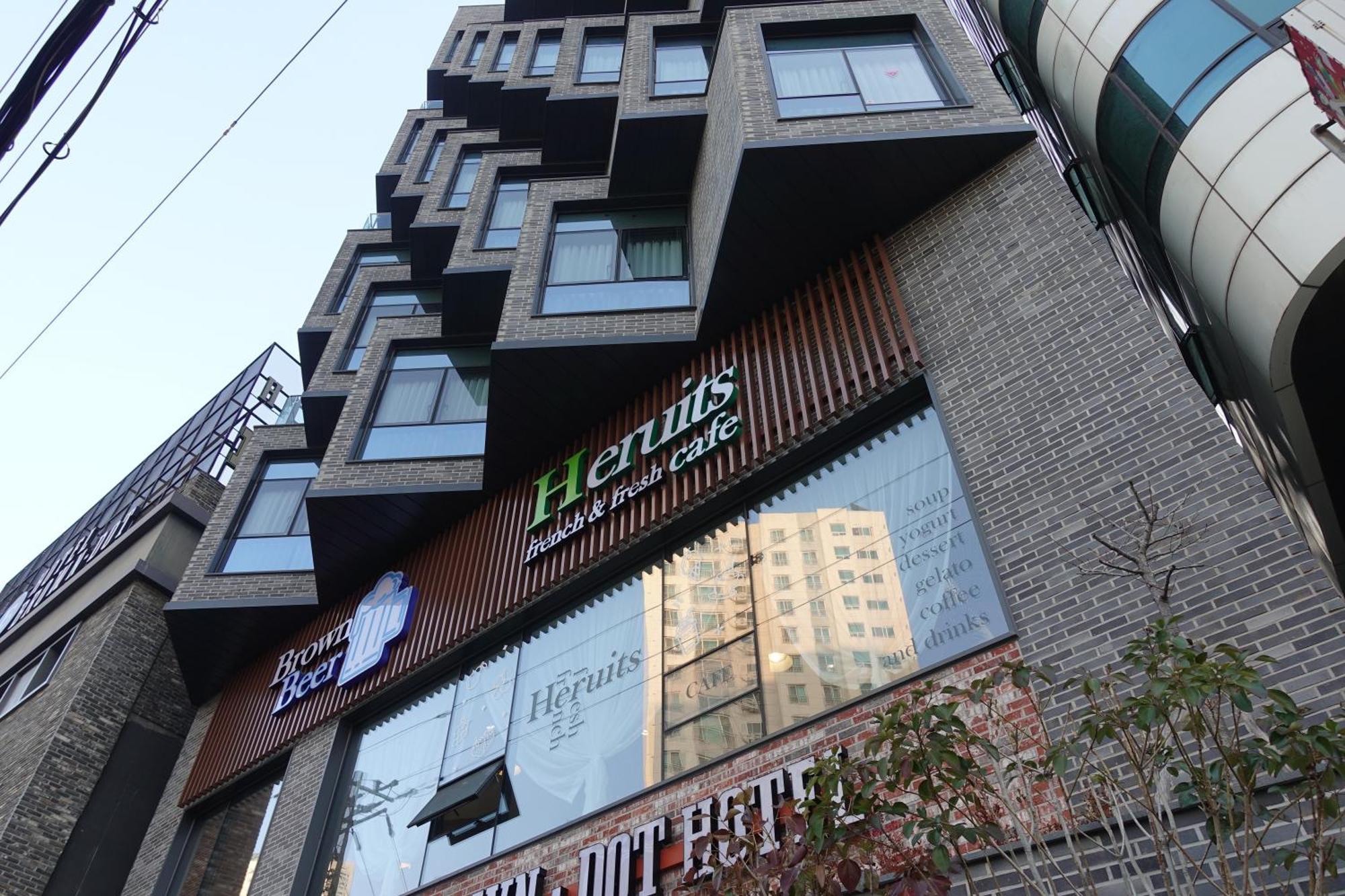 Brown Dot Hotel Changwon Luaran gambar