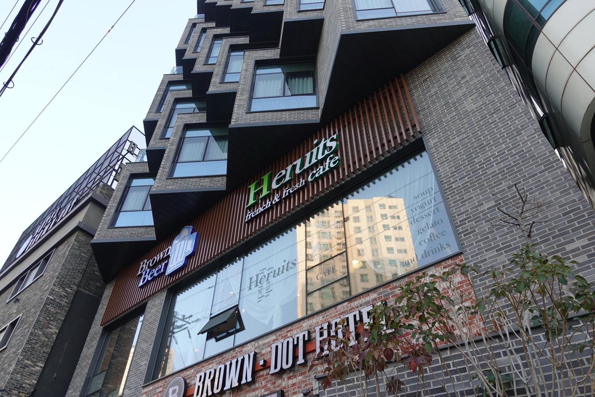Brown Dot Hotel Changwon Luaran gambar